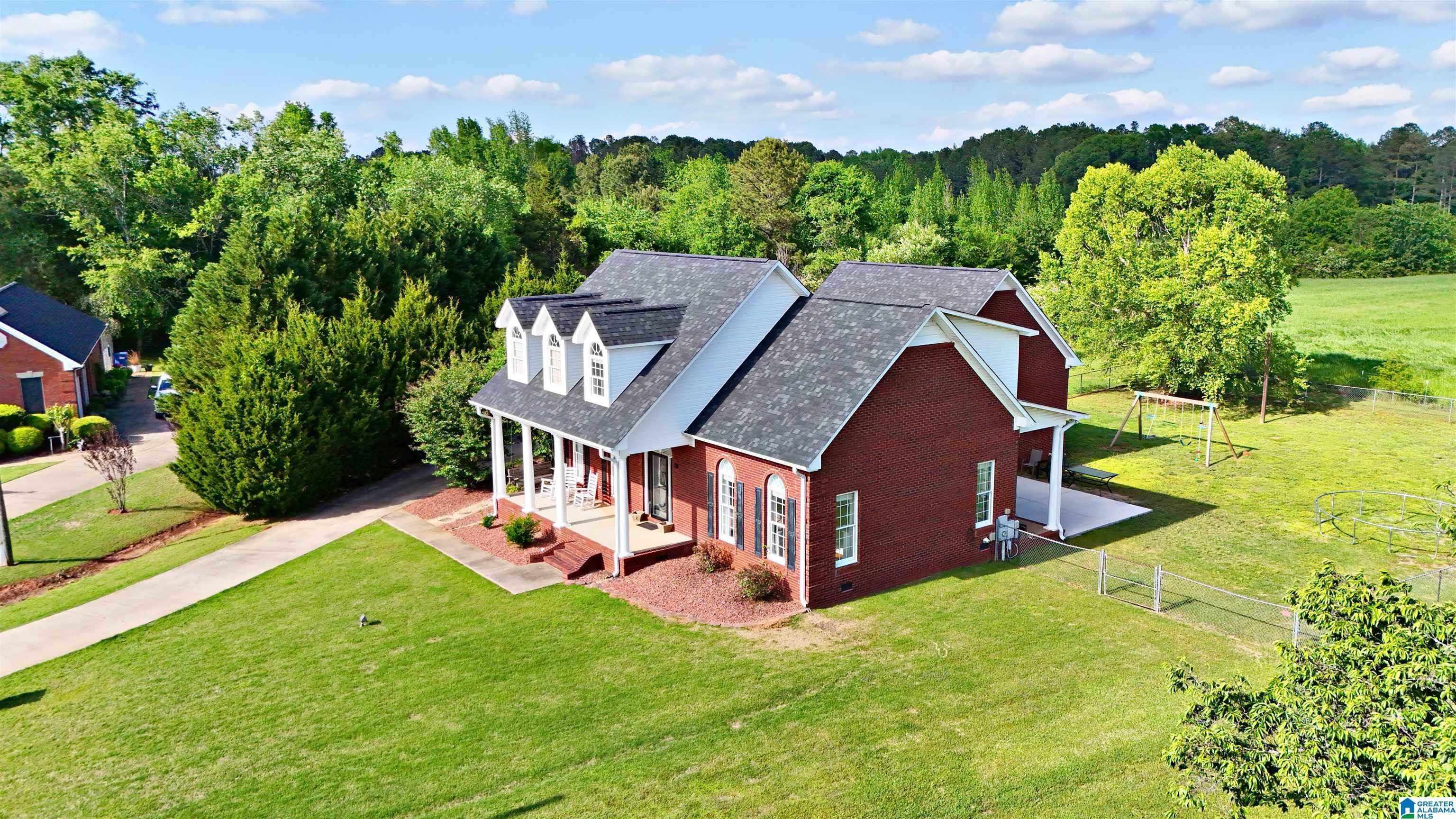 Property Photo: 378 W Manor Lane AL 36250