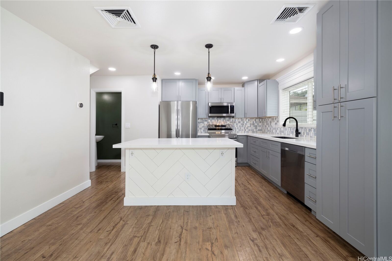 Property Photo: 87-1644 Mokila Street HI 96792