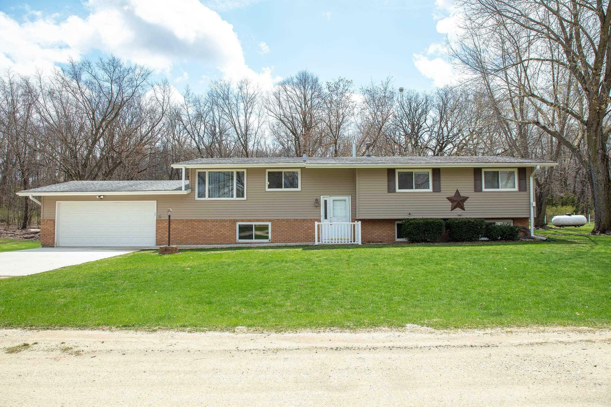 Property Photo: 1002 201st Street IA 50645