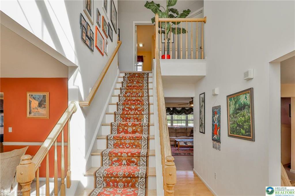 Property Photo: 909 Heather Lane PA 18040