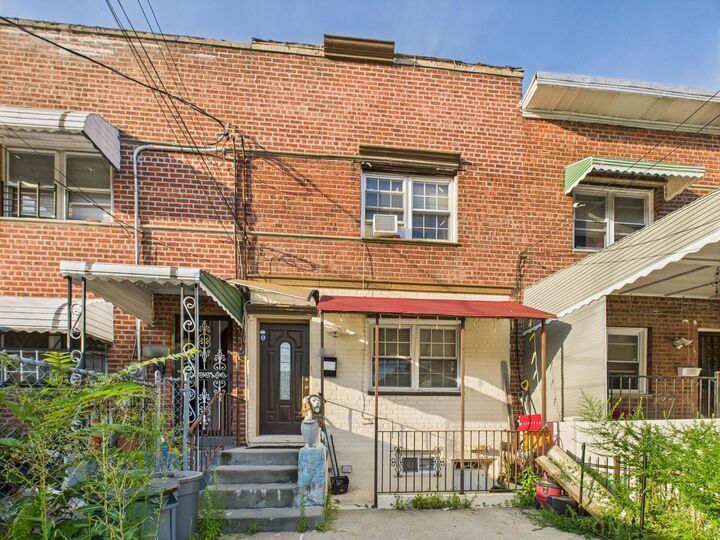 Property Photo: 1255 E 223rd Street NY 10466