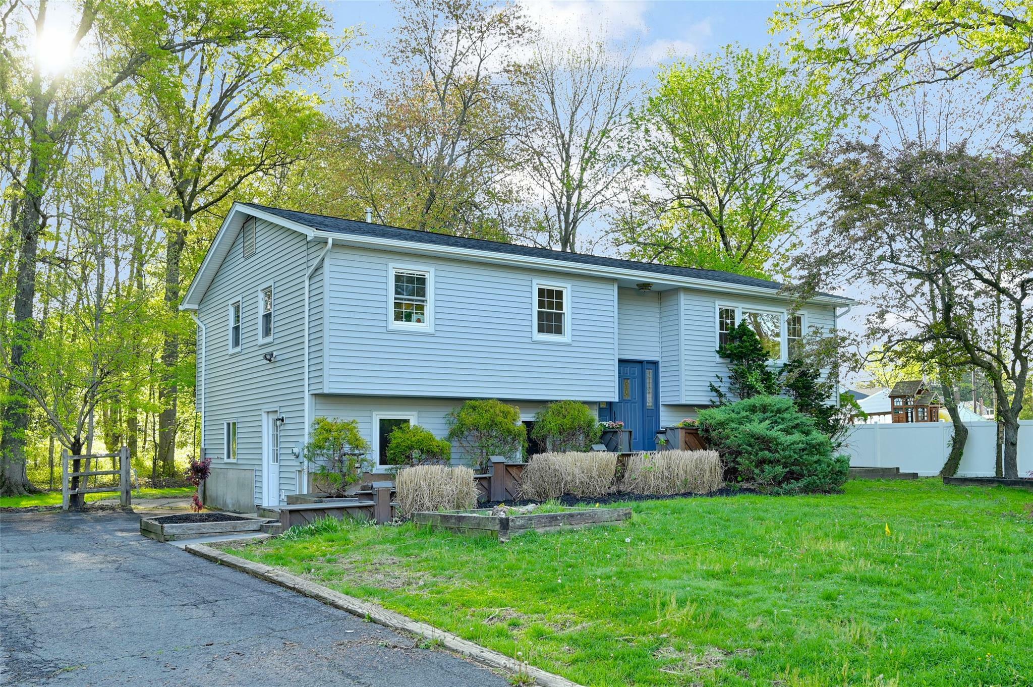 23 White Oak Ln  Bardonia NY 10954 photo