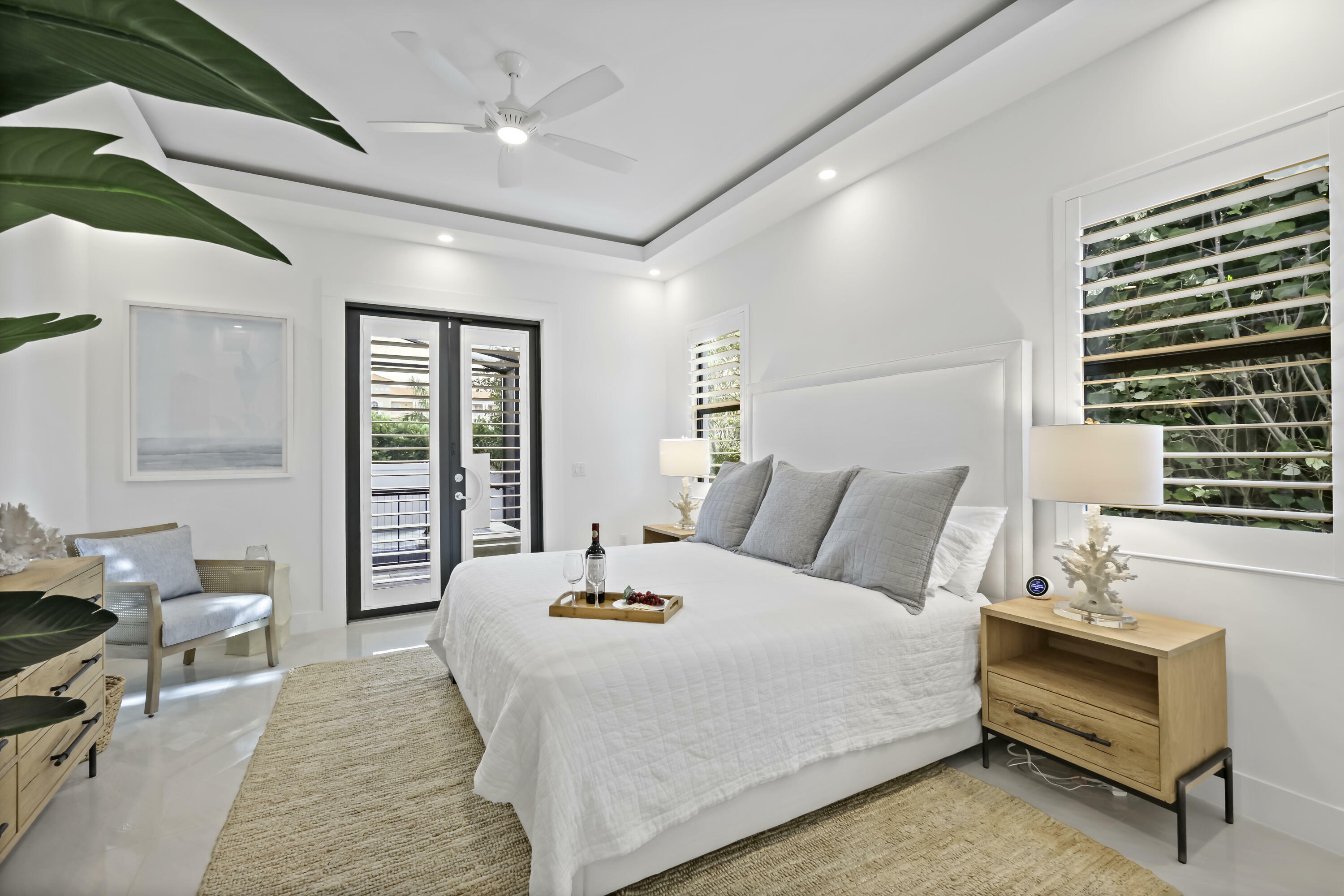 Property Photo: 1889 N Bahama Avenue FL 34145