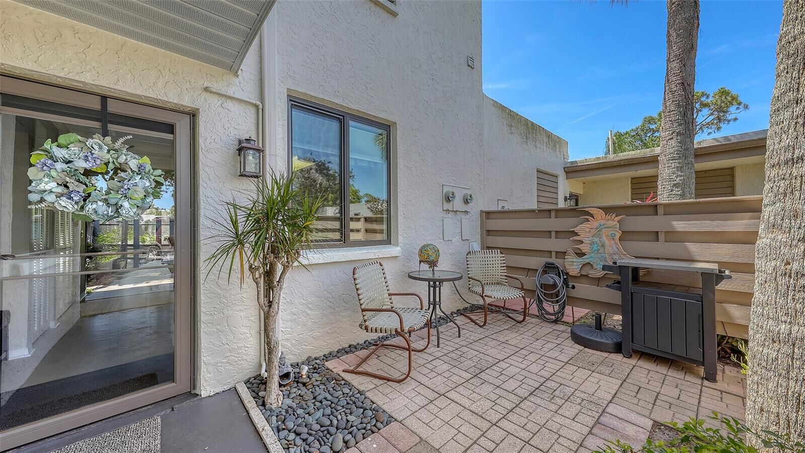 Property Photo: 564 Lakeside Drive 564 FL 34210