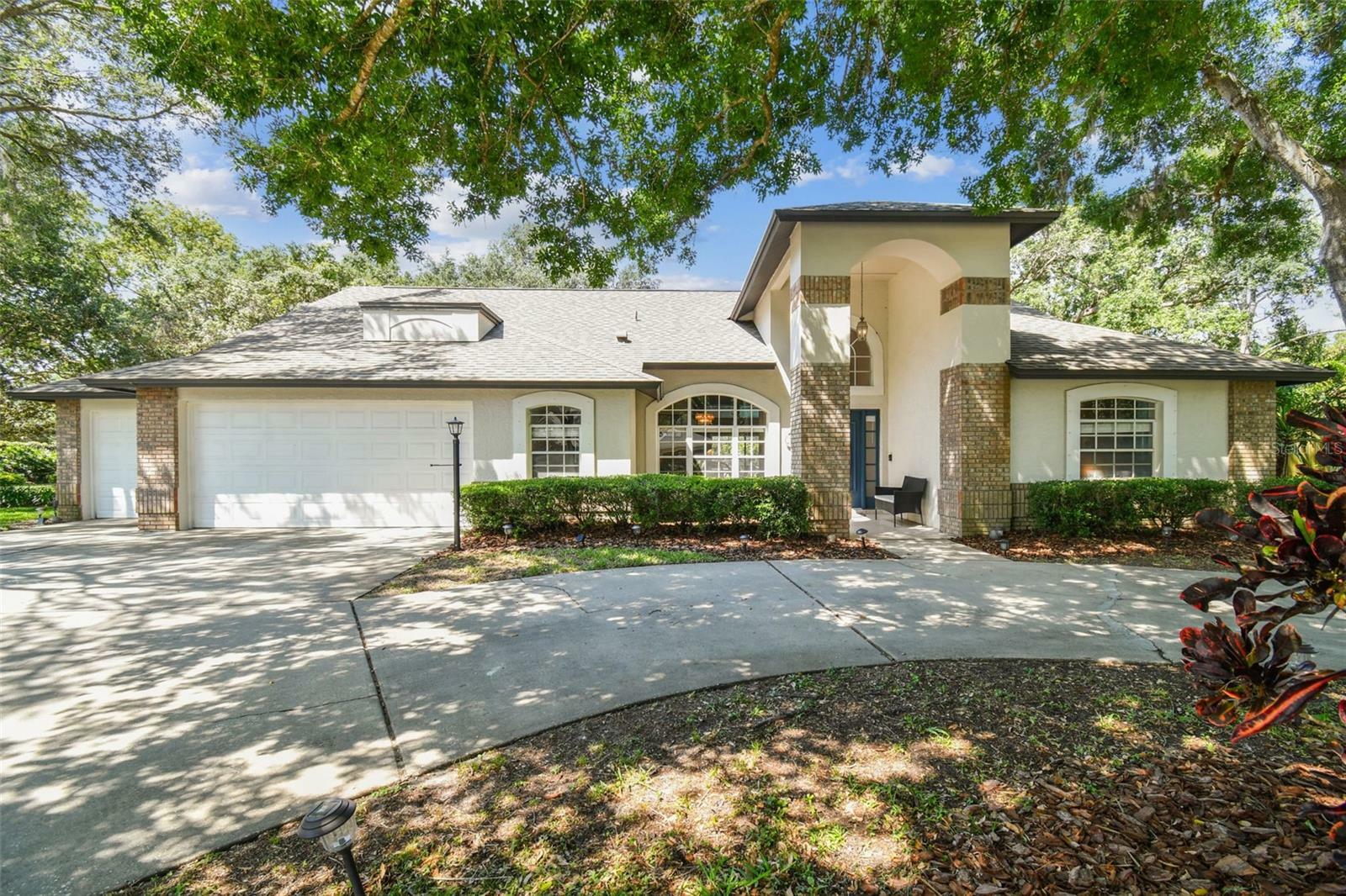 Property Photo: 17904 Singing Wood Place FL 33548