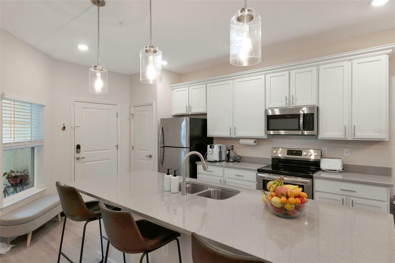 Property Photo: 2956 Oak Park Way B FL 32822