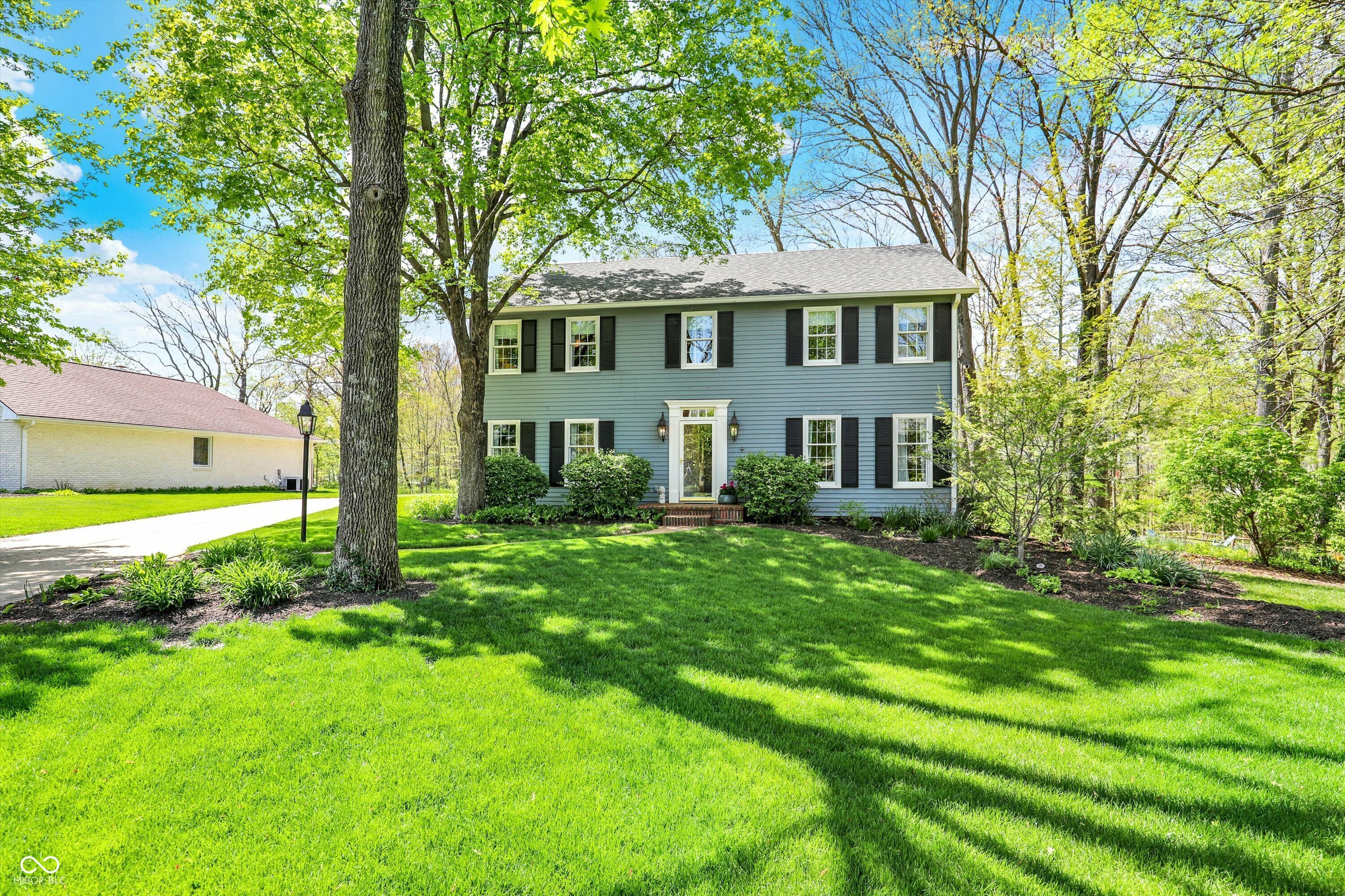 Property Photo: 70 Williamsburg Court IN 46077