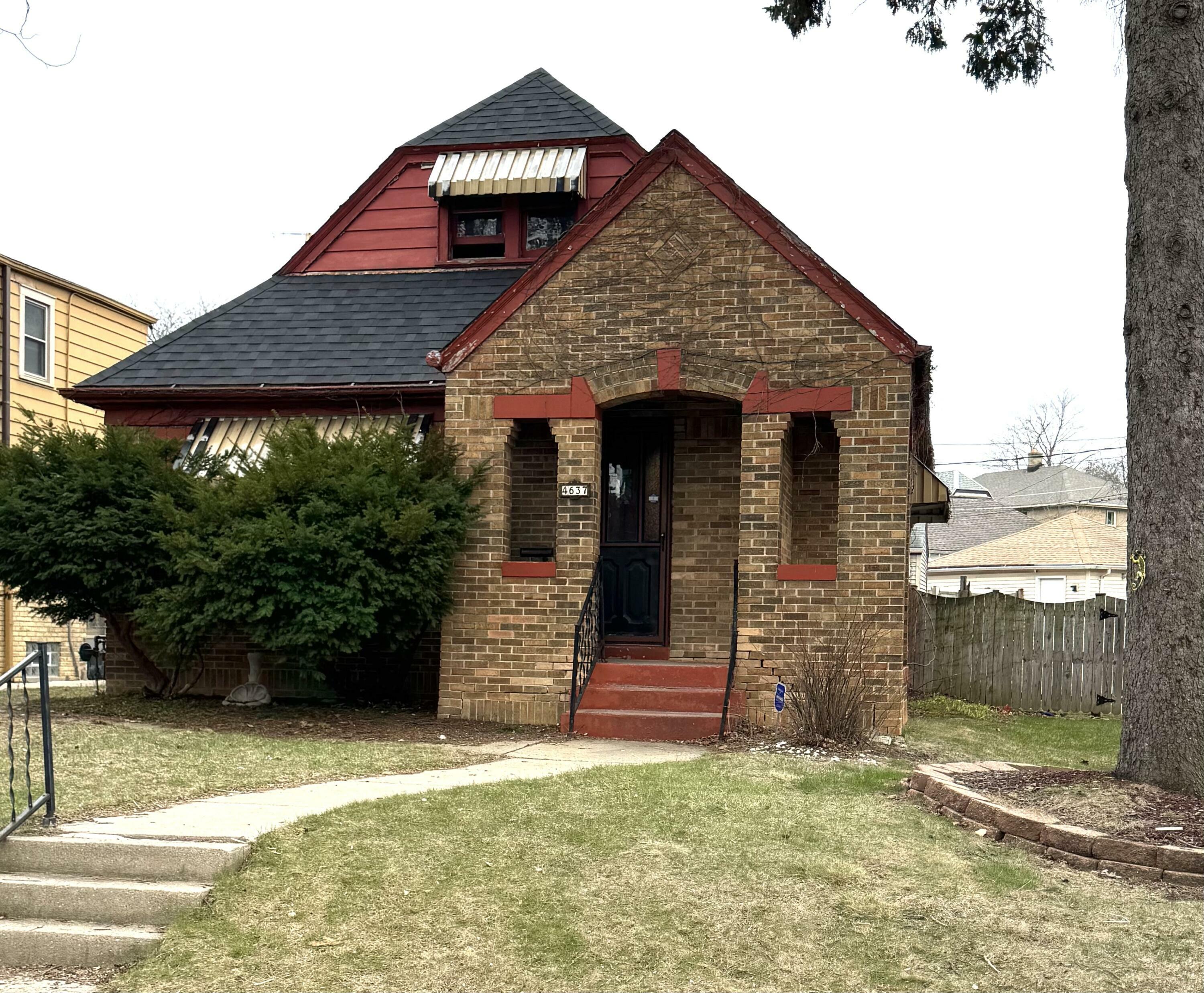 4637 W Scranton Pl  Milwaukee WI 53216 photo