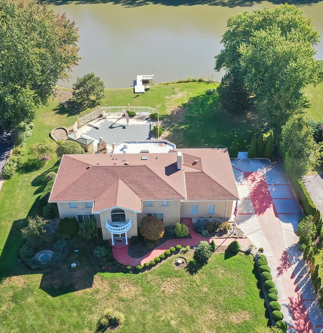 Property Photo:  2125 Harrow Gate Drive  IL 60010 