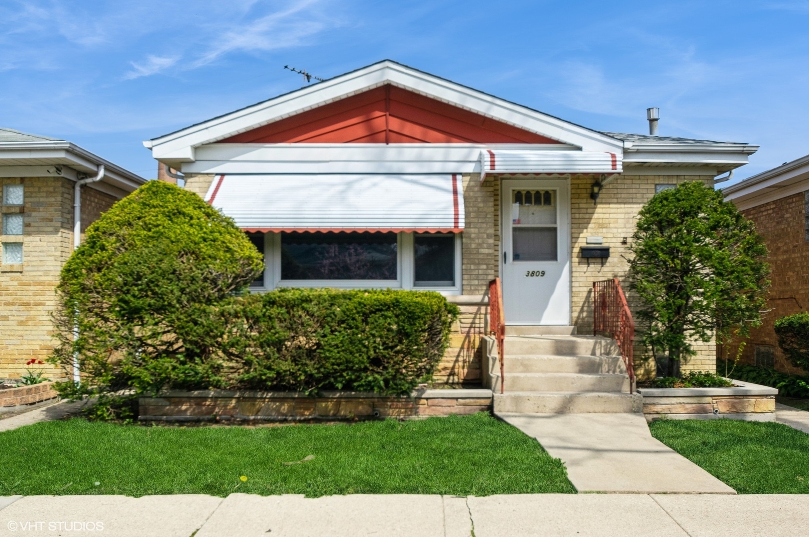 Property Photo: 3809 N Sayre Avenue IL 60634