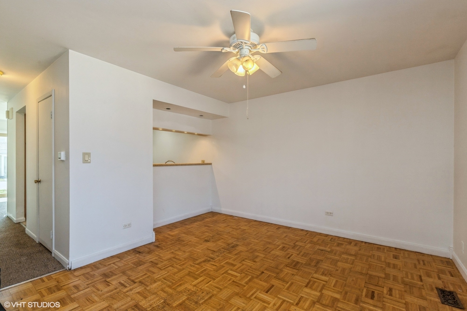 Property Photo: 472 Ziegler Drive IL 60030