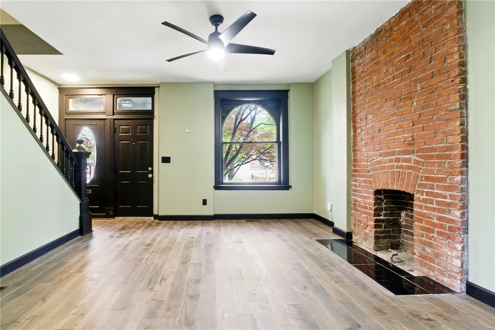 Property Photo: 4402 Arco Avenue MO 63110