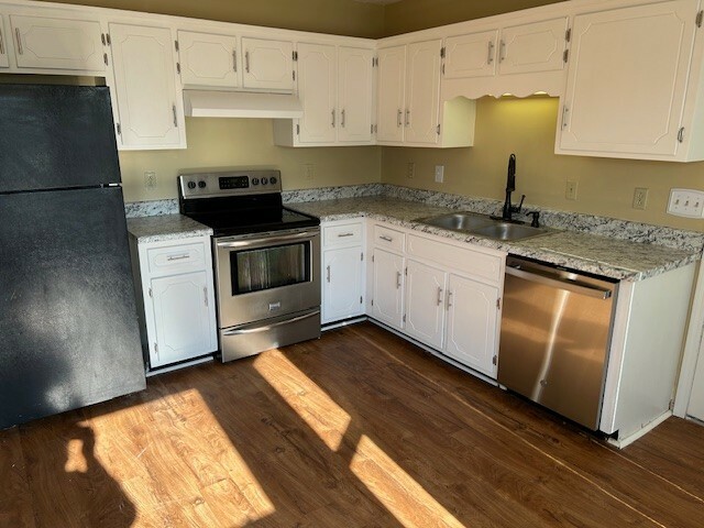 Property Photo: 213 Windmeade Cir TN 37042