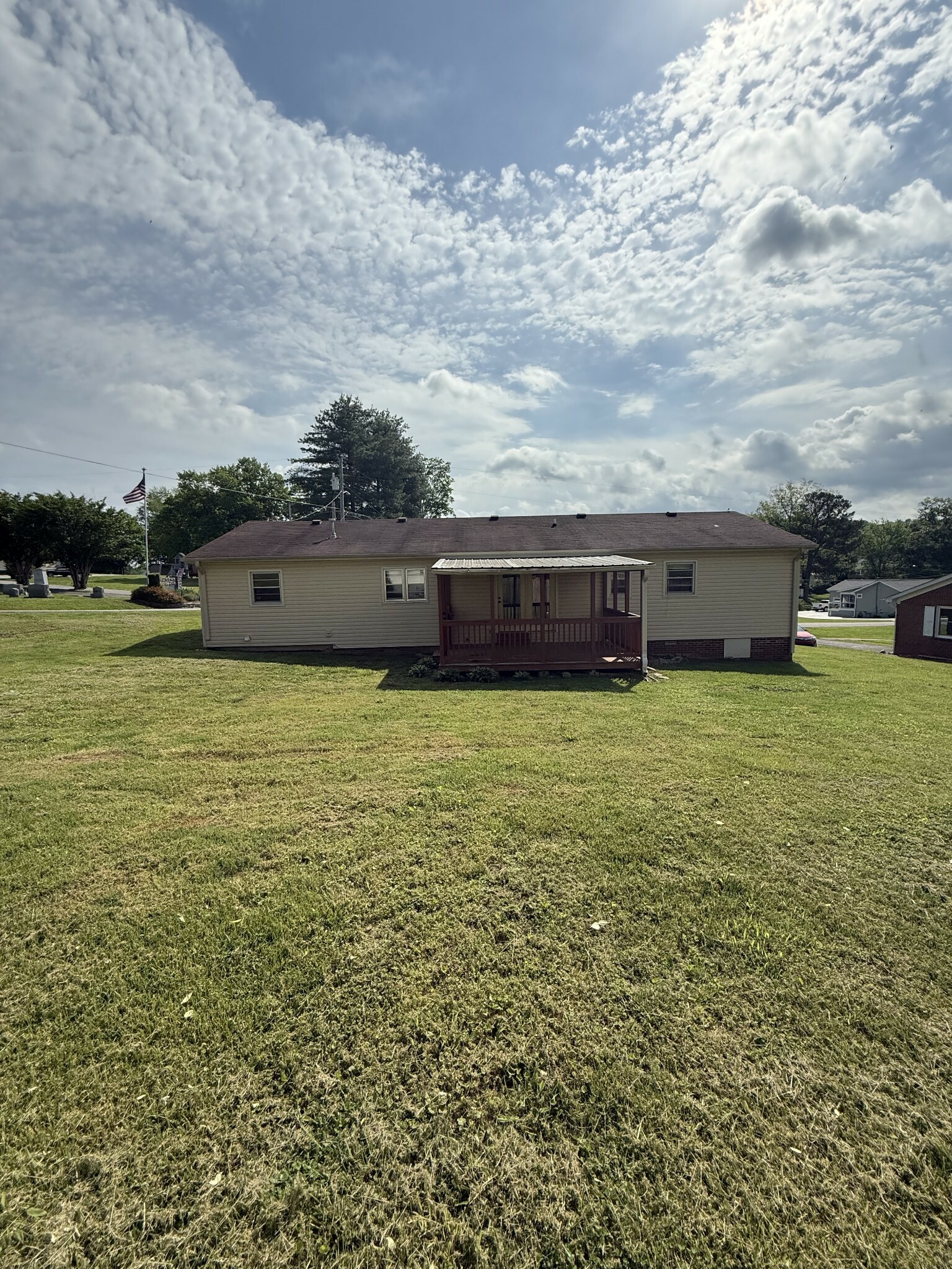 Property Photo: 127 Morgan St TN 37352