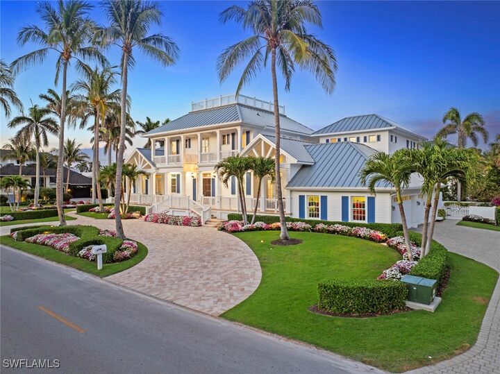 Property Photo: 1551 Gulf Shore Boulevard S FL 34102