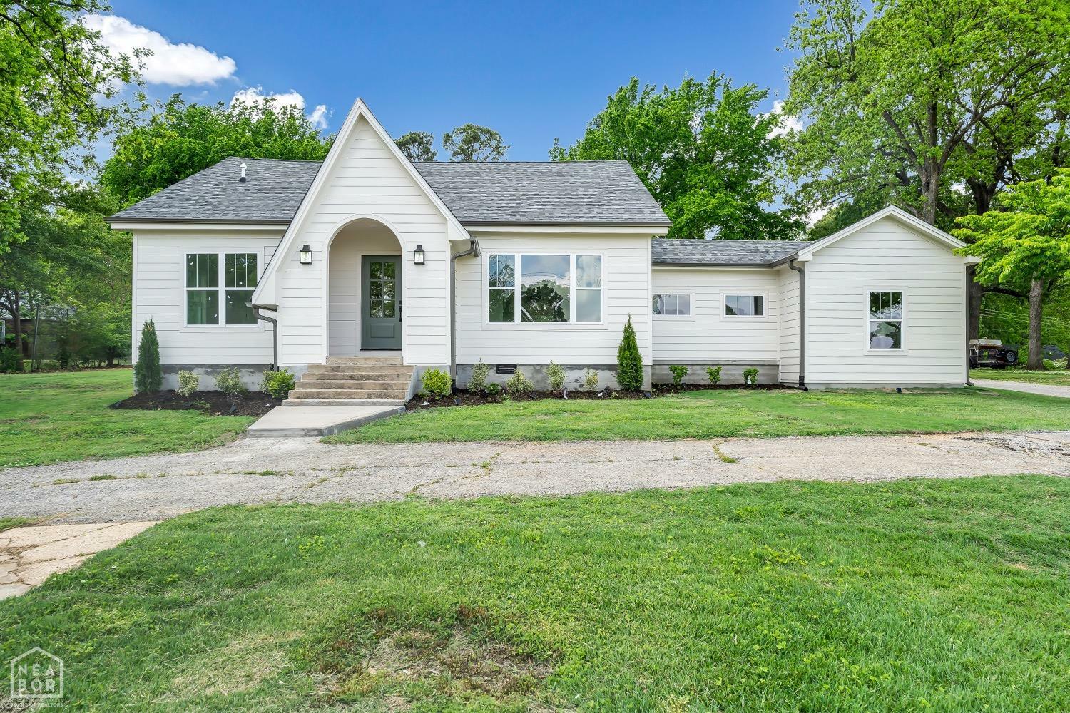 Property Photo: 2005 Wood Street AR 72401