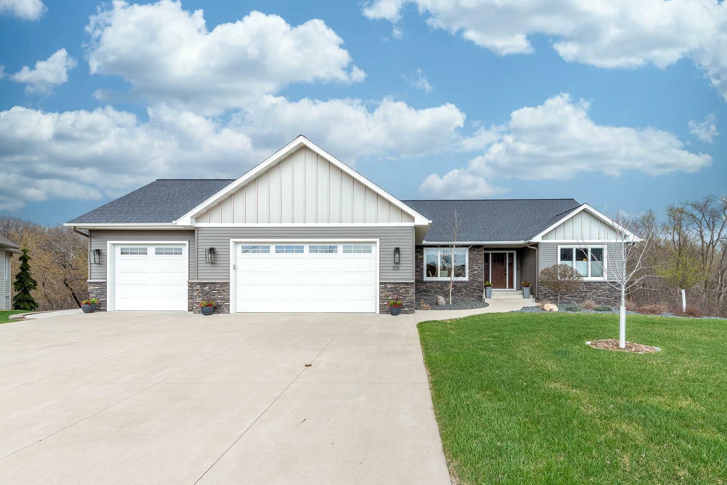 Property Photo: 109 Sienna Court MN 56001