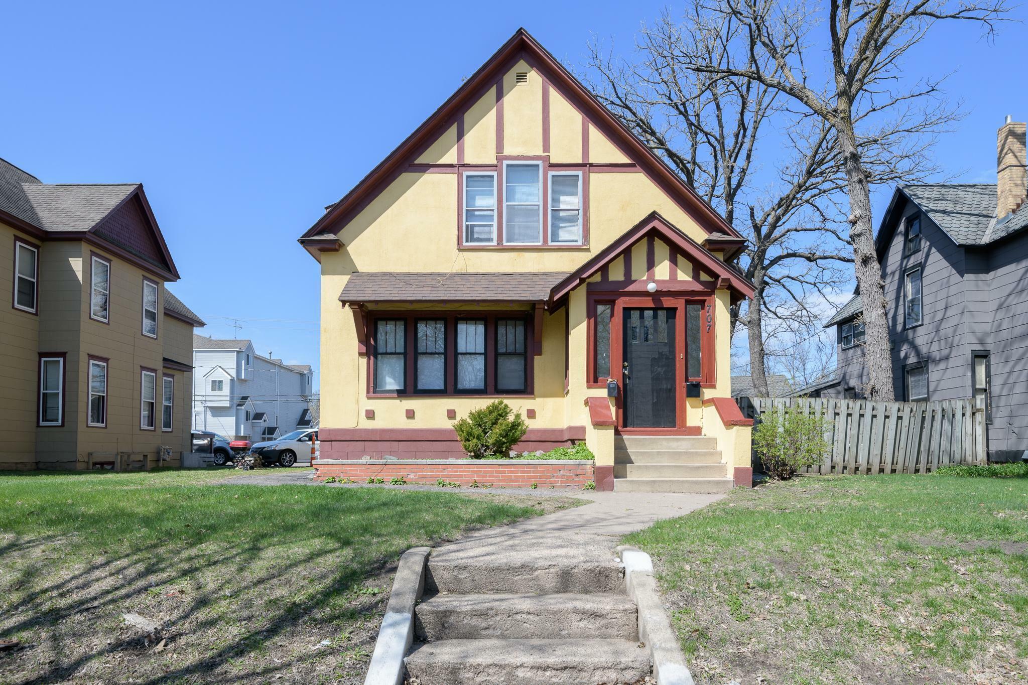 Property Photo: 707 6th Avenue S MN 56301
