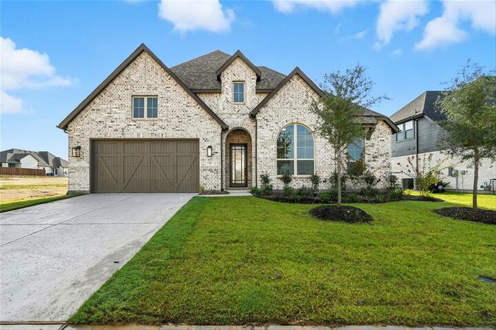 Property Photo: 552 Pebble Drive TX 75167