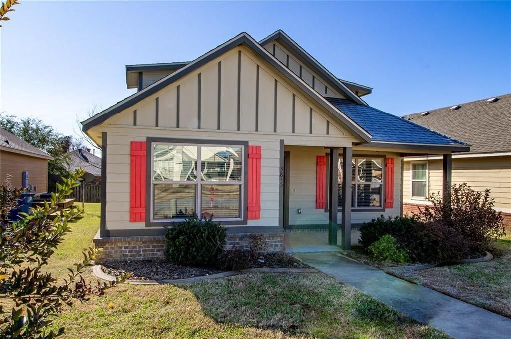 Property Photo:  3815 SW Ridgepointe Avenue  AR 72712 