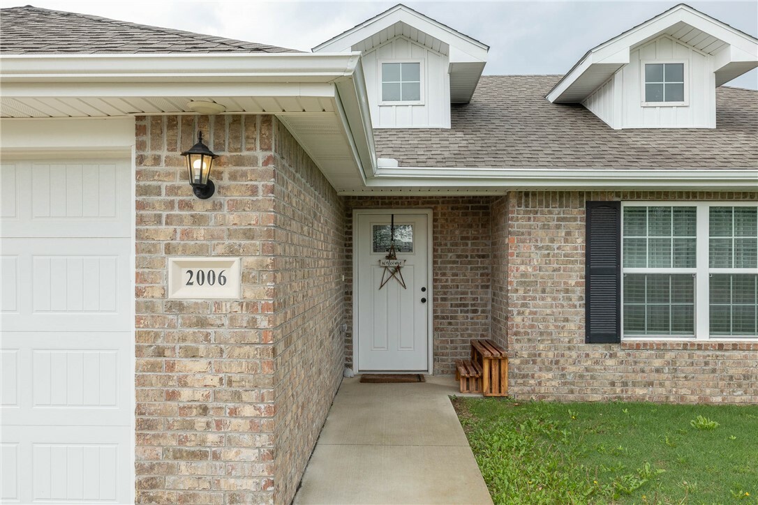 Property Photo:  2006 Eagle Drive  MO 64850 