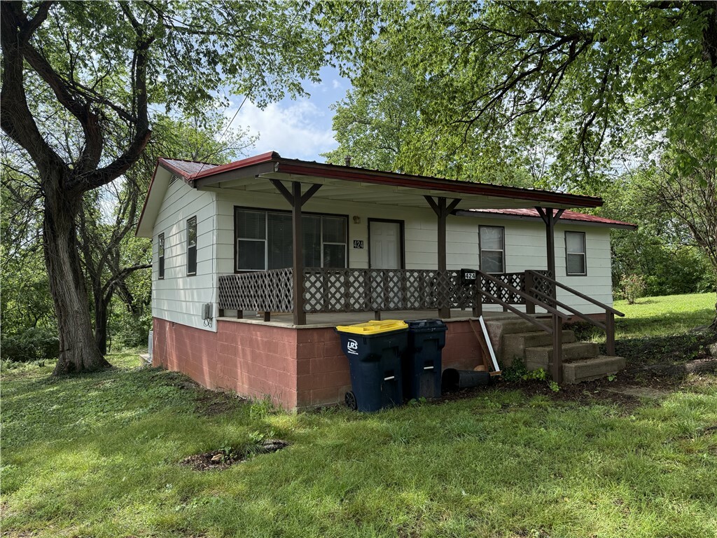 Property Photo: 424 N Olive Street AR 72601