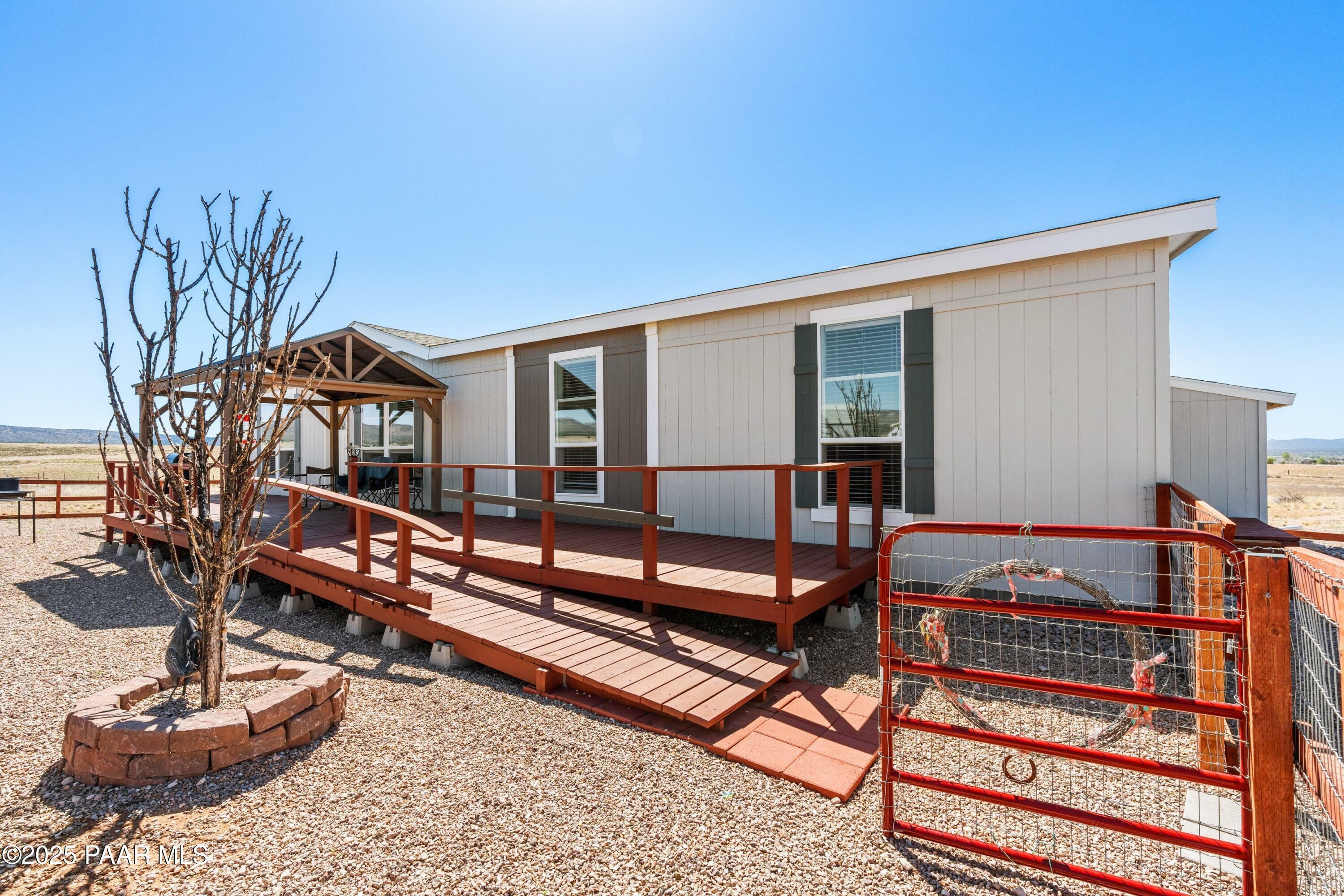 Property Photo: 27139 N Lucky Lane AZ 86334