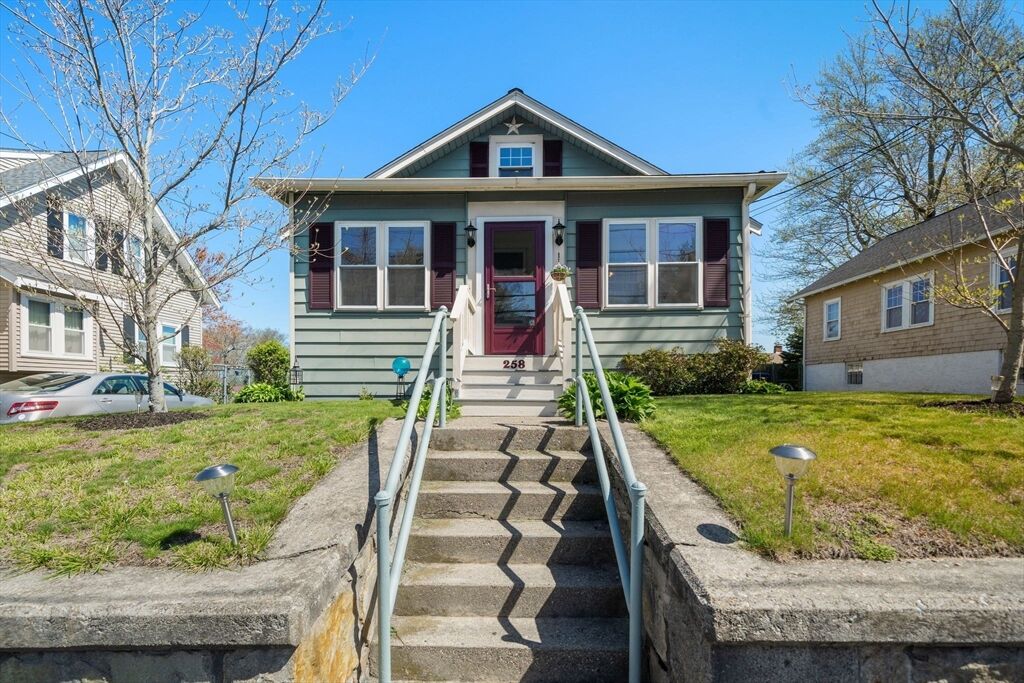 Property Photo: 258 Pearl St MA 02184