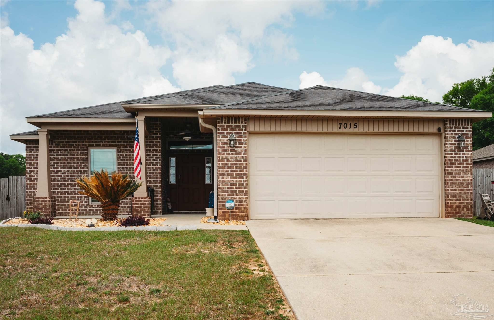 Property Photo: 7015 Harvest Way FL 32570