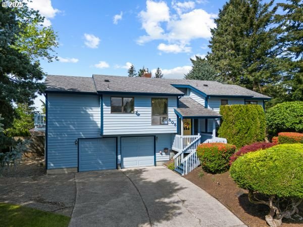 Property Photo: 808 NE 238th Pl OR 97060