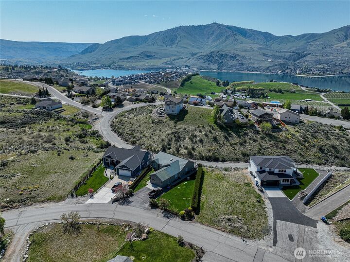 Property Photo:  212  Stehekin Way  WA 98816 