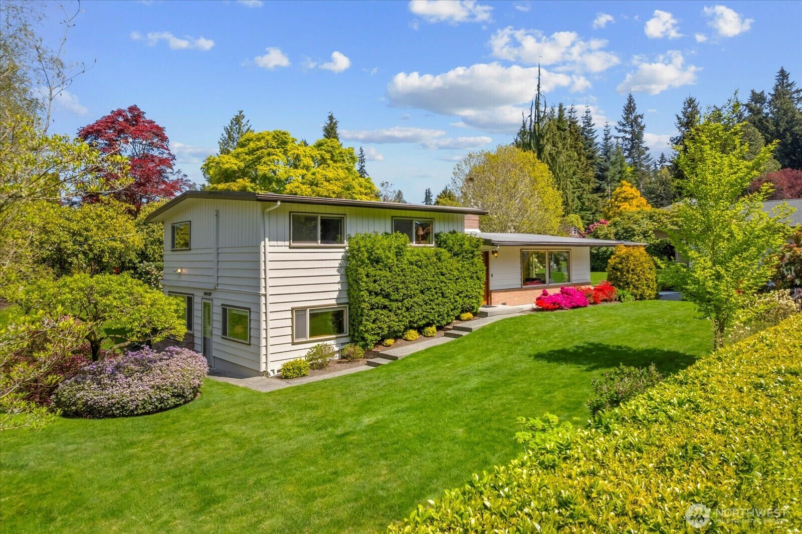 19127  92nd Avenue W  Edmonds WA 98020 photo