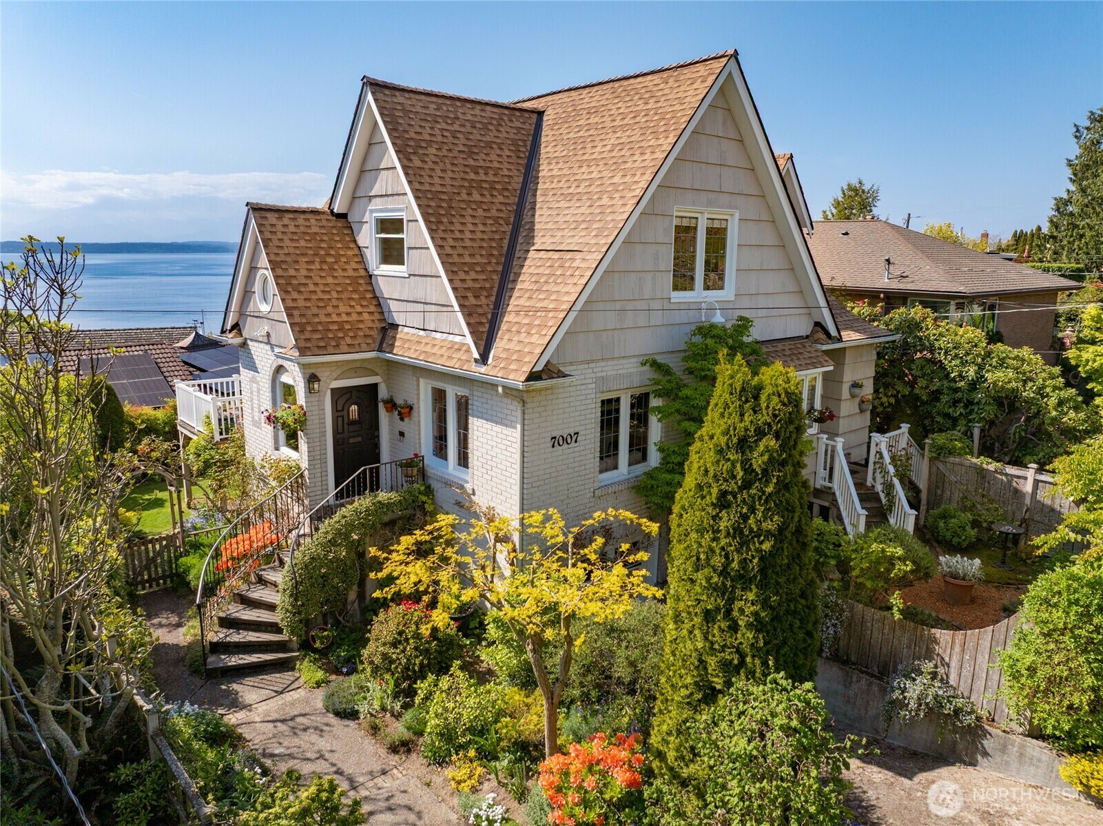 7007  35th Avenue NW  Seattle WA 98117 photo