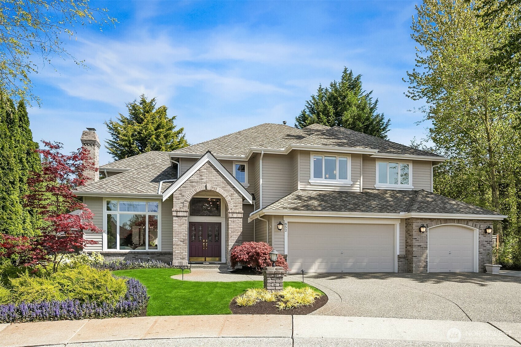 Property Photo: 852 198th Place SE WA 98075