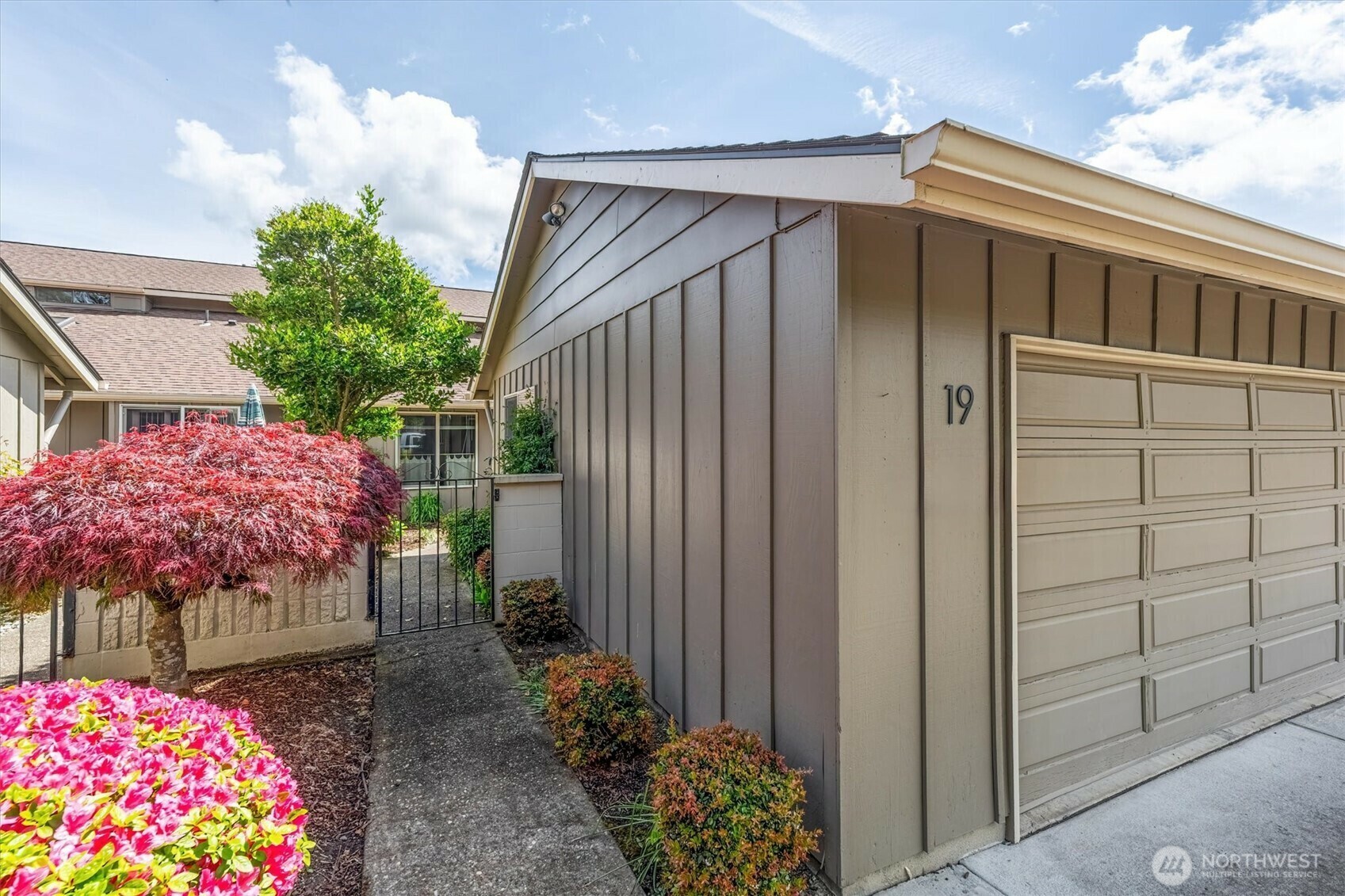 Property Photo: 605 Peardale Lane 19 WA 98632