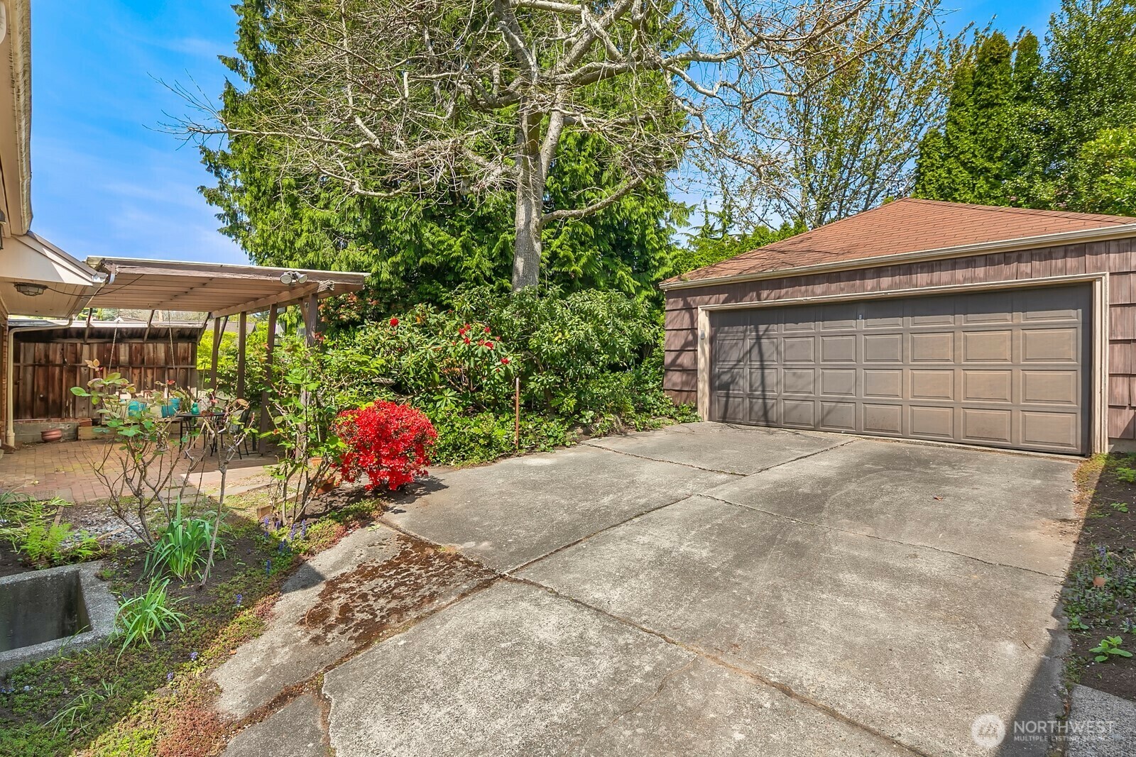 Property Photo: 3536 43rd Avenue W WA 98199