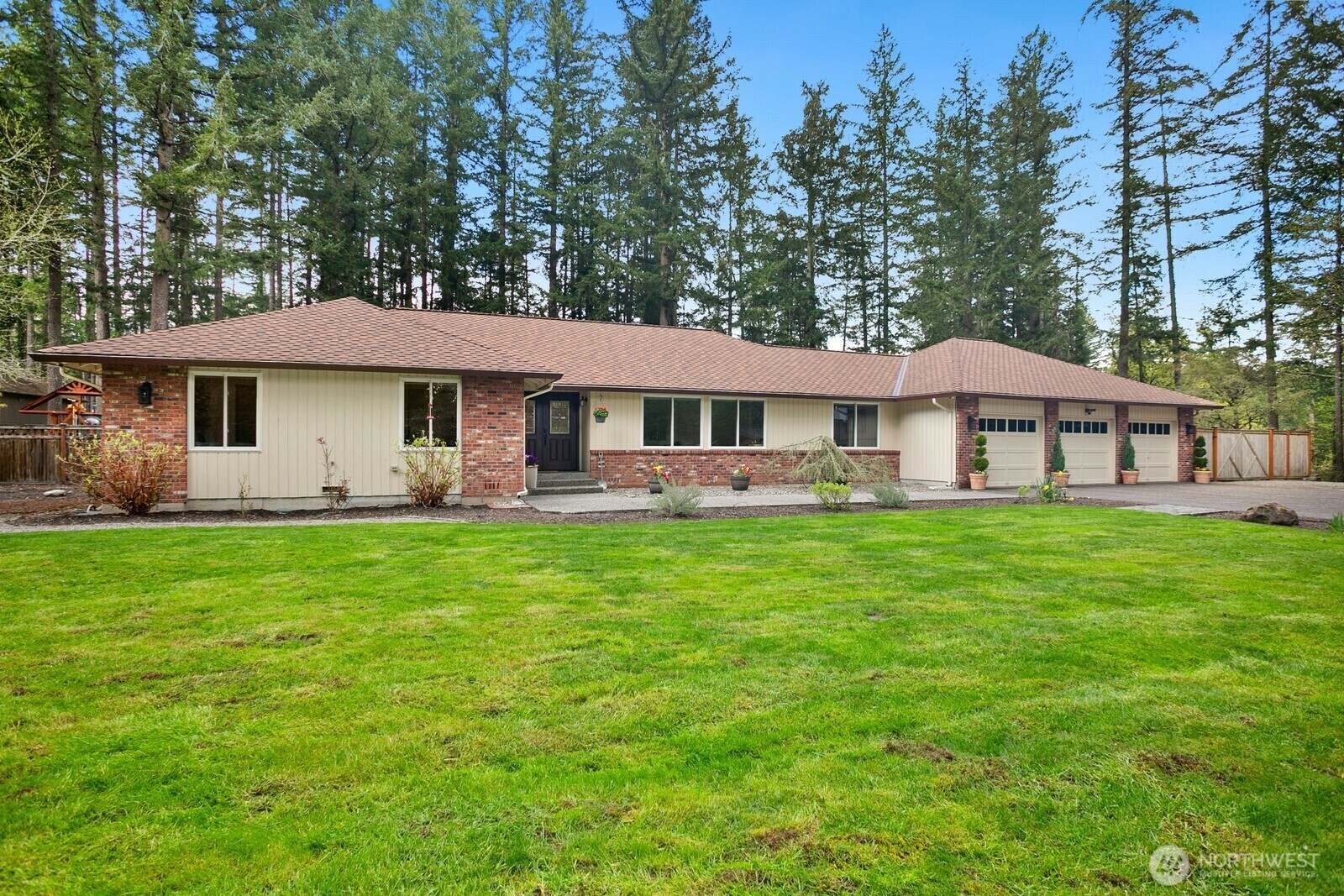 Property Photo:  32024  170th Place SE  WA 98092 