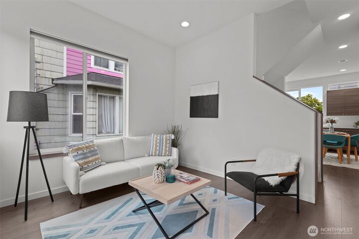 Property Photo:  1507 E Spruce Street  WA 98122 