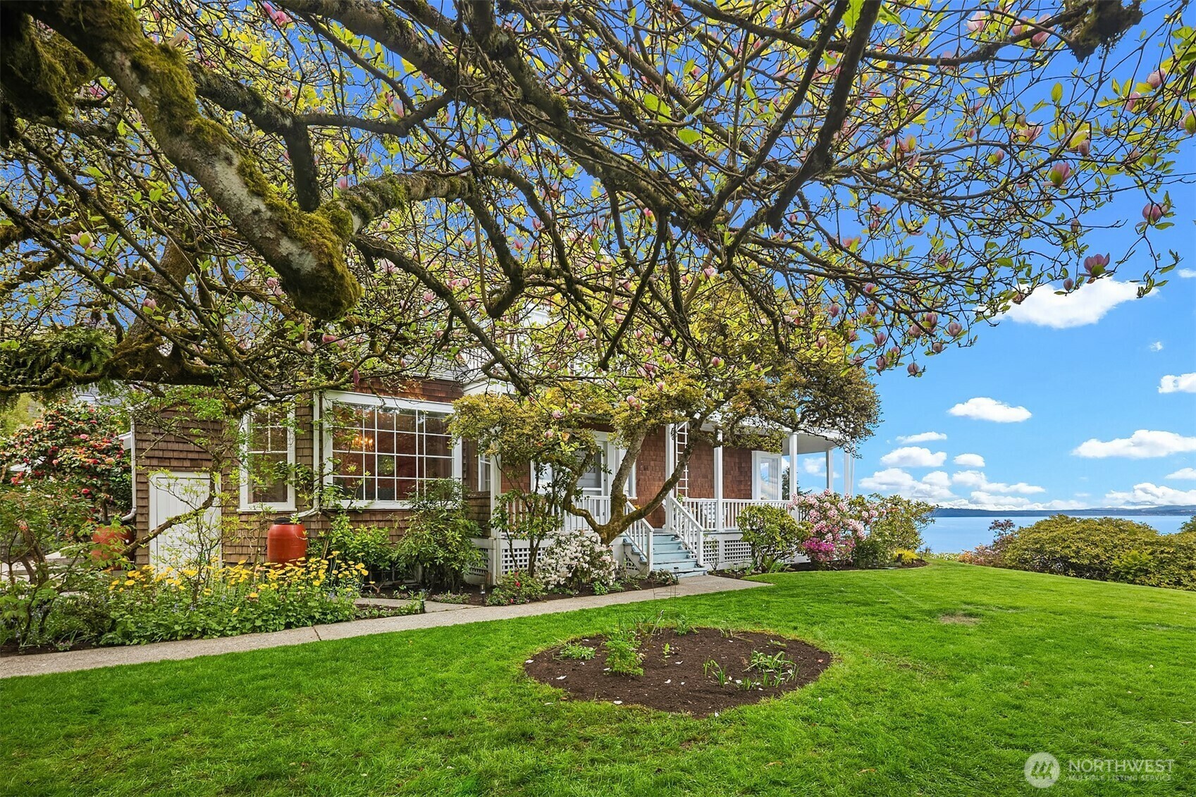 Property Photo: 4201 N Mason Street WA 98407