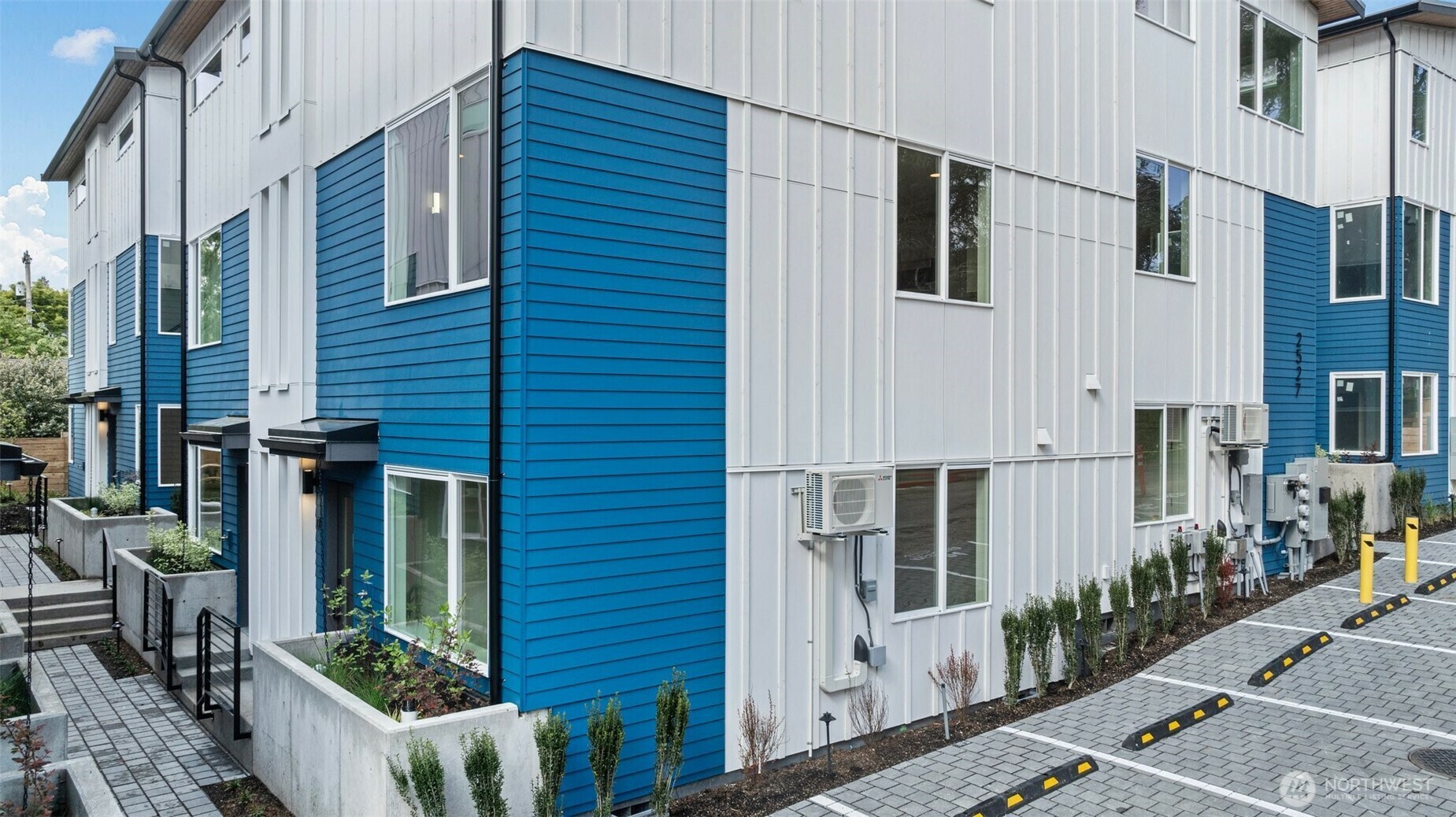 Property Photo: 2523 29th Avenue S D WA 98144