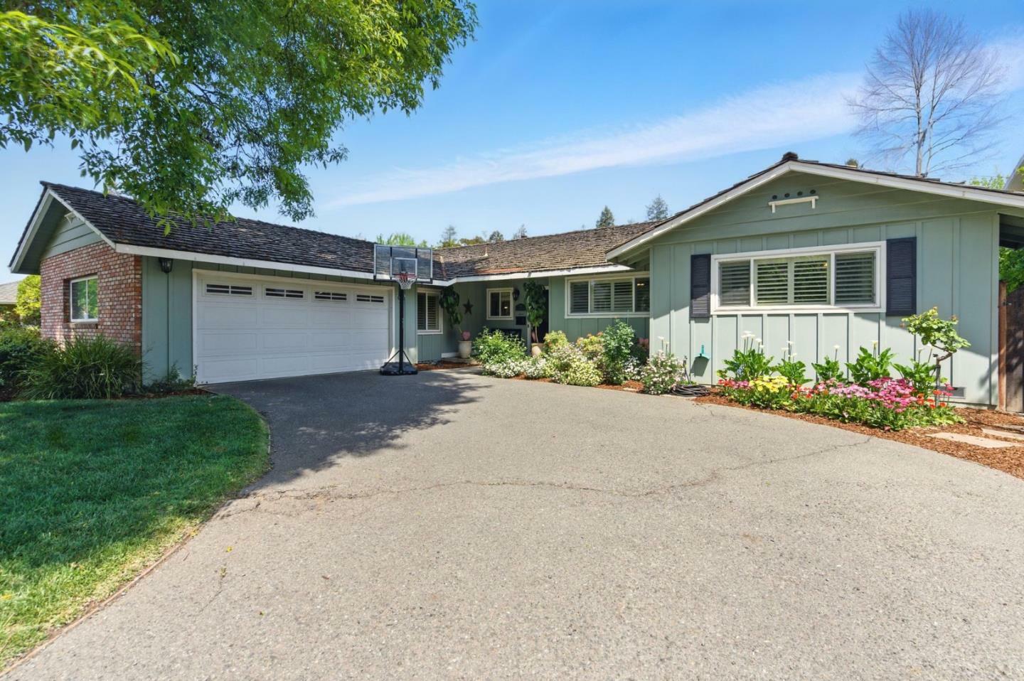 Property Photo: 1142 South Genevieve Lane CA 95128