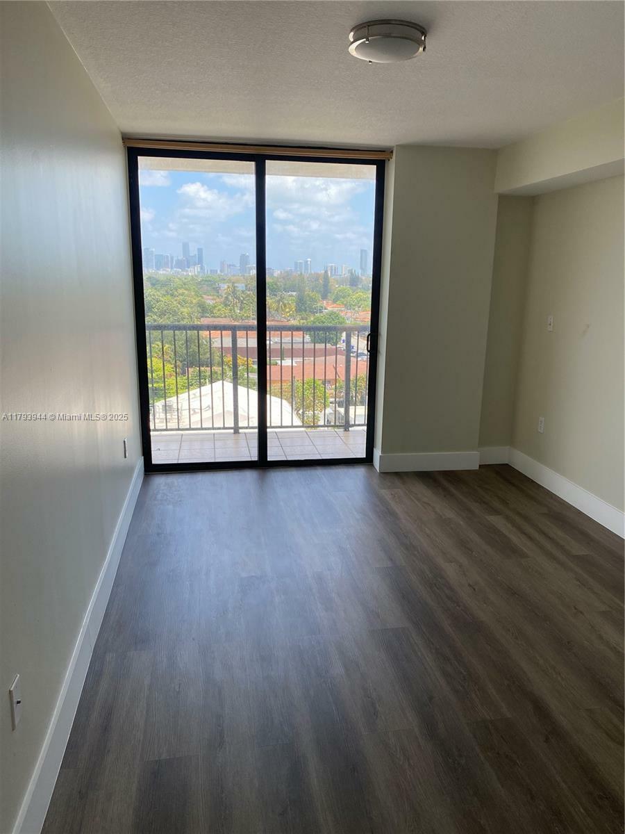 Property Photo: 1690 SW 27th Ave 707 FL 33145