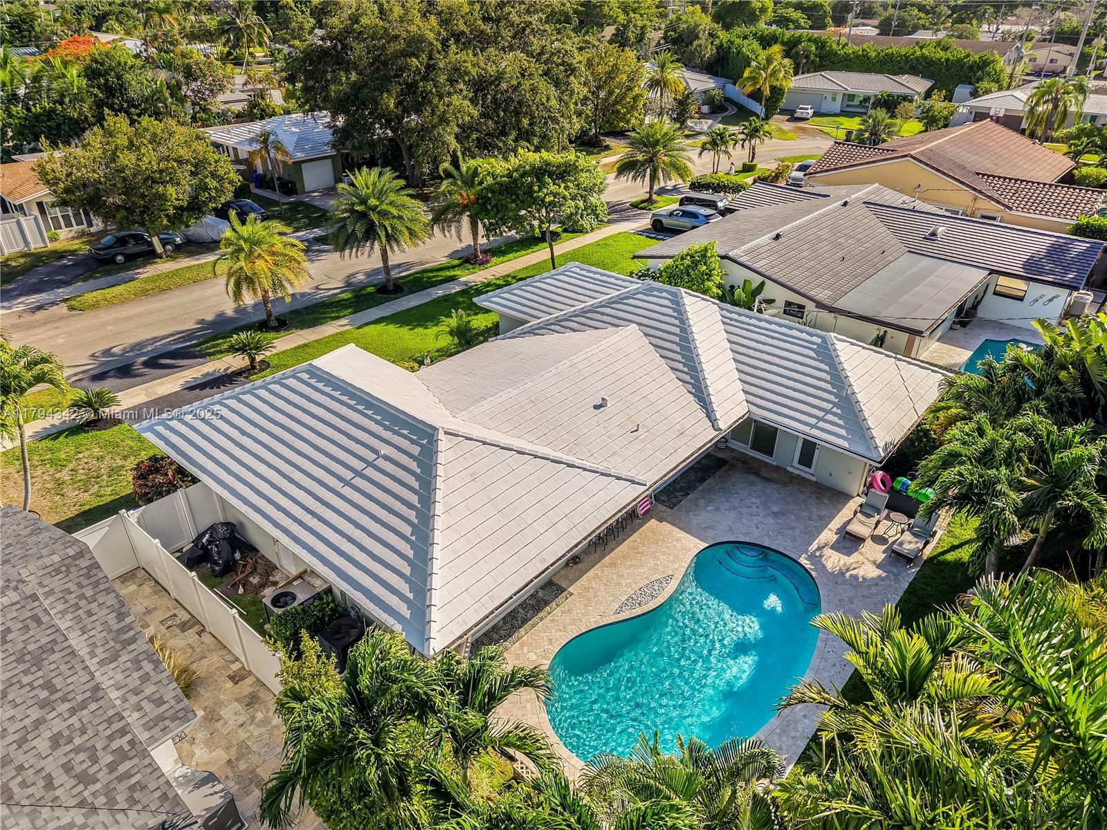 Property Photo: 1851 NE 59th Ct FL 33308