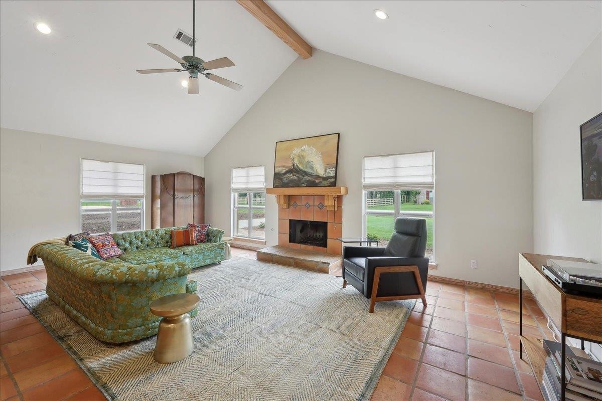Property Photo: 1010 Yaupon Trail TX 77659
