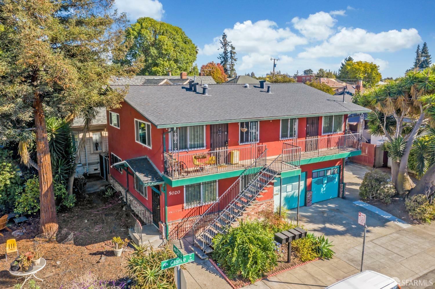 Property Photo: 5020 Clarke Street CA 94609