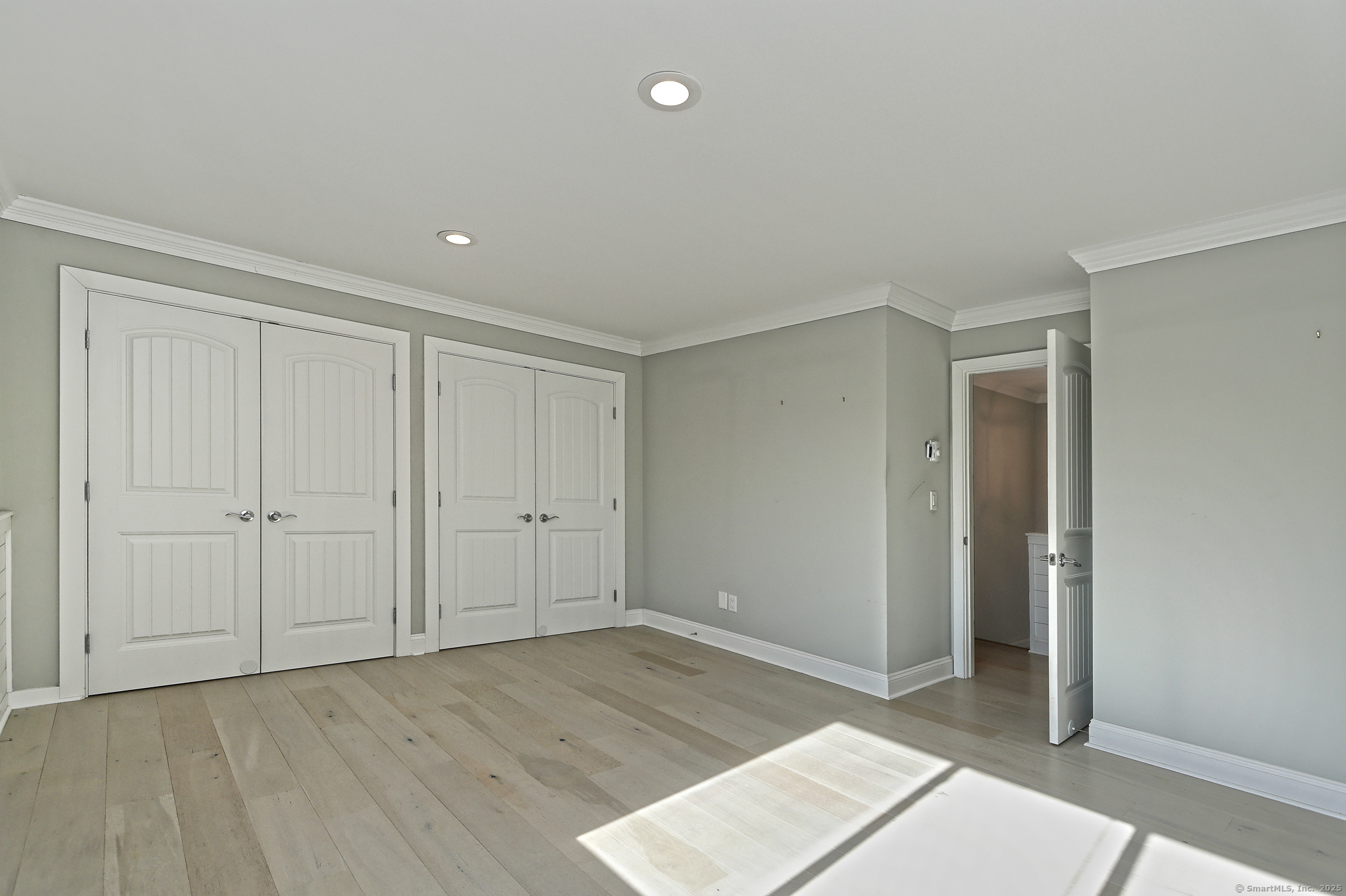 Property Photo: 179 West Walk 179 CT 06516