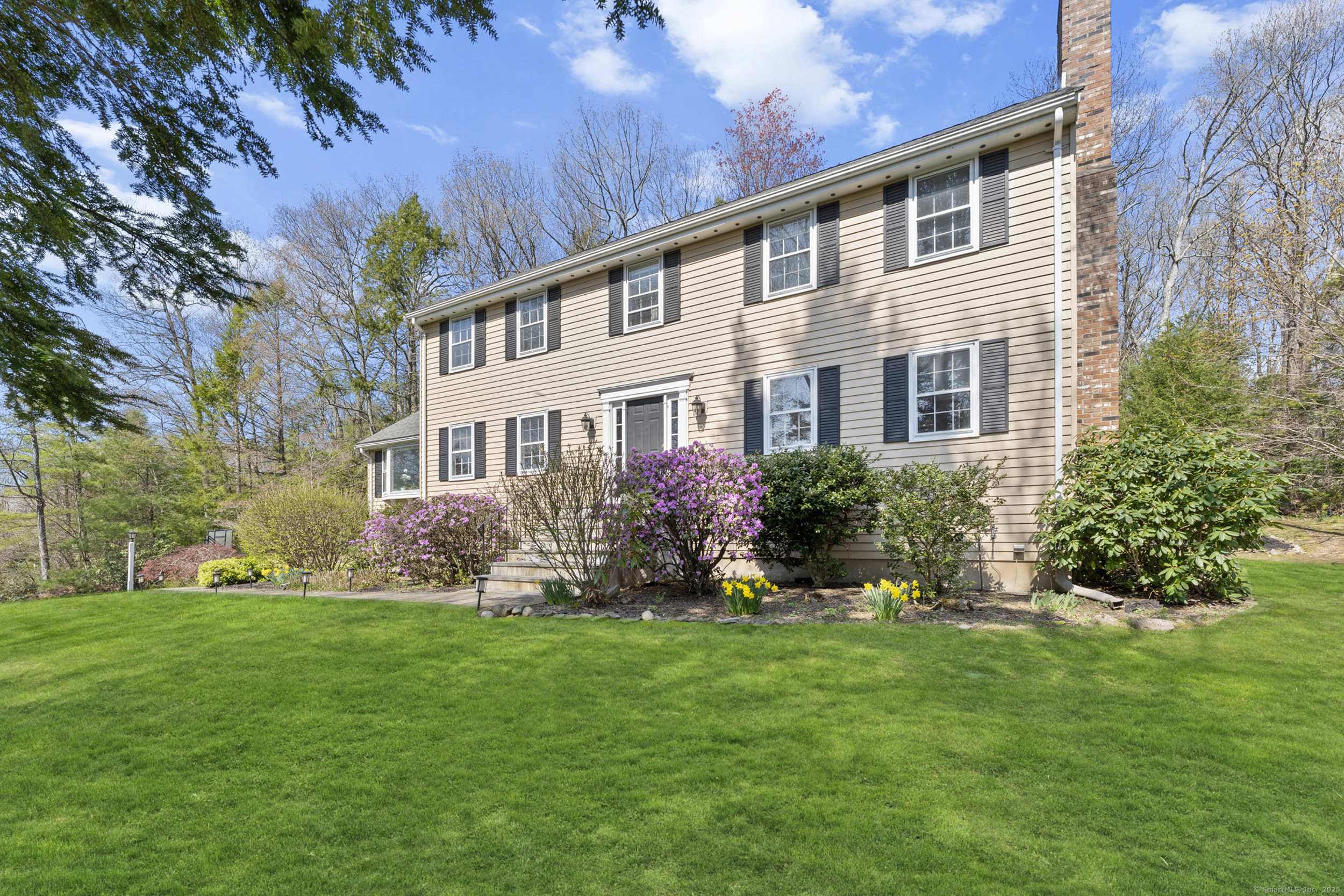 Property Photo: 18 Hammersmith CT 06001