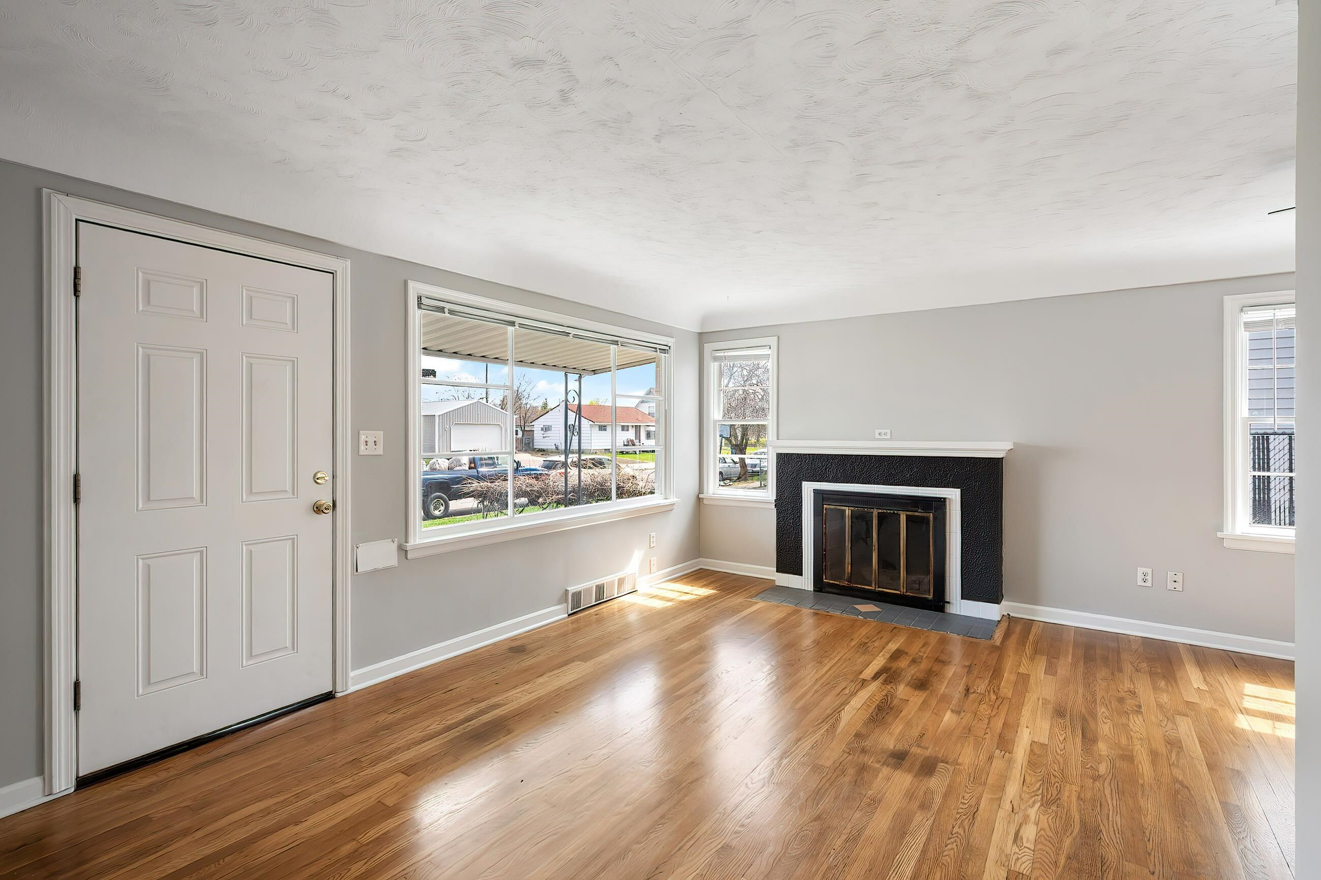 Property Photo: 4723 N Cook St WA 99217