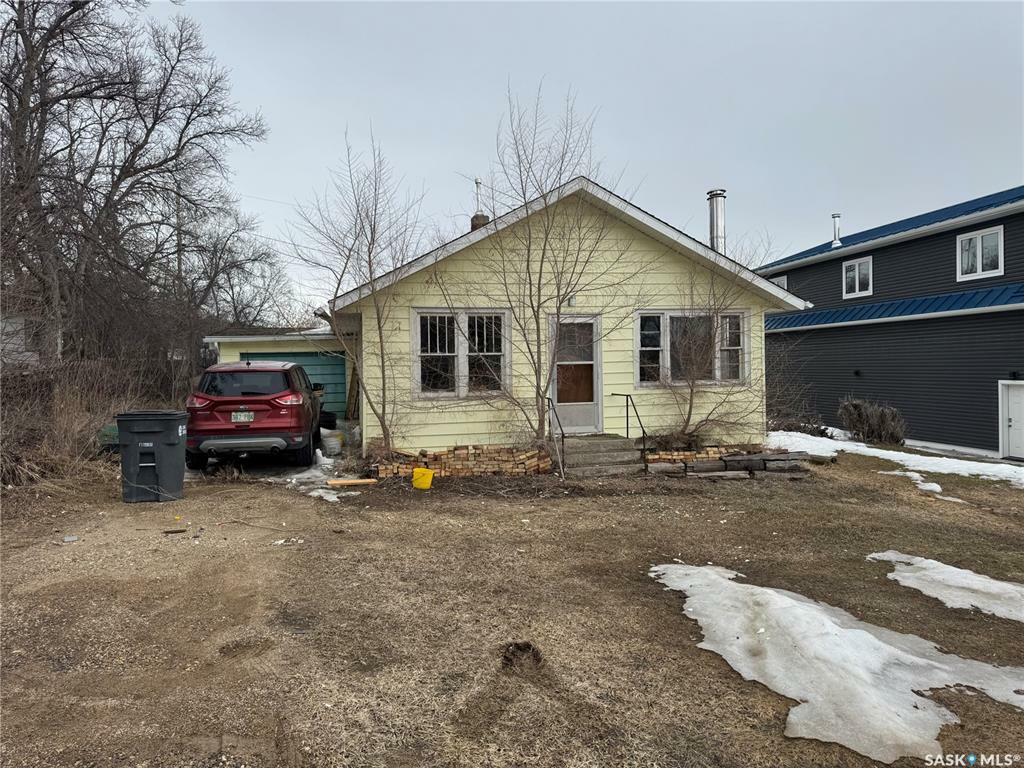 Property Photo: 4 Poplar Avenue SK S0G 0A1
