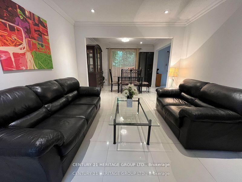 Photo de la propriété: 53 Coventry Court ON L4C 8B9
